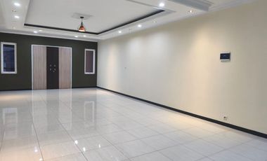 Murah Ruko Baru Berada di Area Bisnis Jalan Jakarta Antapani Bandung