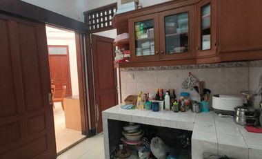 Fully furnished 2-story house for sale on Jl. Kenyeri