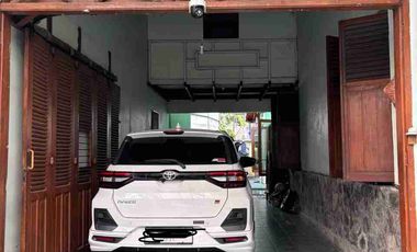 HOT!! RUMAH DI MENTENG DOMISILI PEJABAT HARGA MERAKYAT