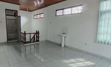 Rumah Bagus 2 Lantai Disewakan, di Gatsu Timur Denpasar Area