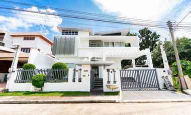 🏌️‍♂️ Fairway House for Rent | Pueblo de Oro Golf Estates