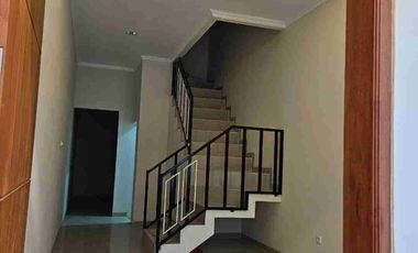 RUMAH BARU MODERN MINIMALIS SIAP HUNI TAMAN RATU JAKARTA BARAT