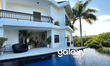 JUAL SEWA VILLA CANTIK DI PALAPA DHARMAWANGSA KAMPIAL NUSA DUA BADUNG