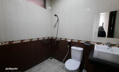 Rumah Mewah Full Furnished di Batununggal