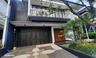 Rumah Mewah Full Furnished di Batununggal