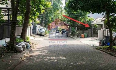 Rumah Mewah 2 Lantai di Lebak Bulus LT 300 m² Taman Luas Carport 2 Mobil