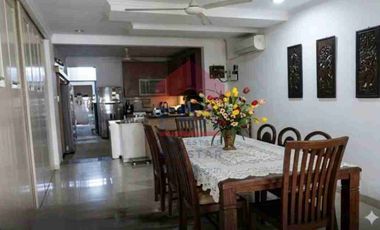 Rumah Mewah 2 Lantai di Lebak Bulus LT 300 m² Taman Luas Carport 2 Mobil