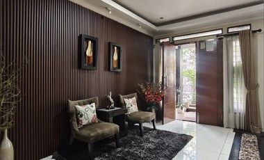 Best Buy di Bandung Kota! Rumah 2,5 Lantai Hook-Like Style di Turangga, Harga Terjun Bebas!