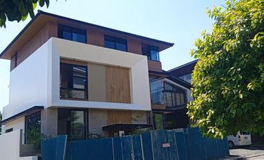 5 Bedroom Brand New House & Lot for Sale at McKinley Hill Village, Taguig