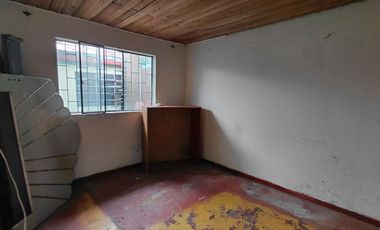 CASA  LOTE PARA REMODELAR