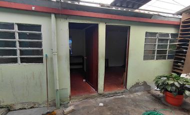 CASA  LOTE PARA REMODELAR