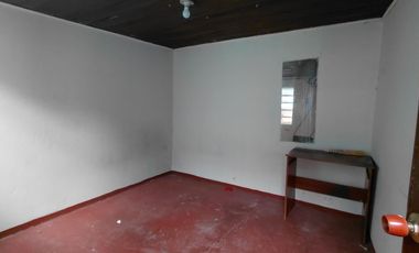 CASA  LOTE PARA REMODELAR