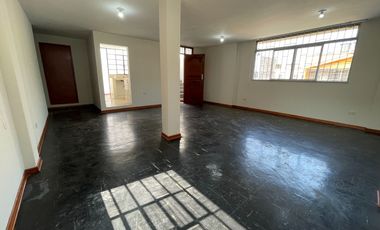 Departamento en 2° Piso en Zona Residencial Segura