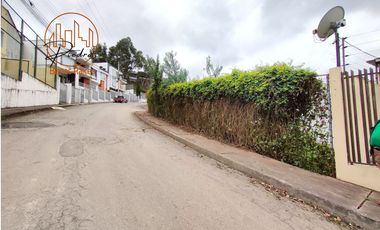 Terreno de venta en Amable Maria, sector residencial Loja Ecuador