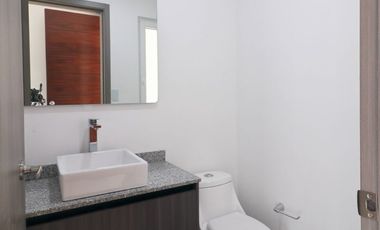 Excelente Casa en Venta en Fraccionamiento Parque Esmeralda, a espaldas de Chiluca
