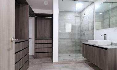 Excelente Casa en Venta en Fraccionamiento Parque Esmeralda, a espaldas de Chiluca