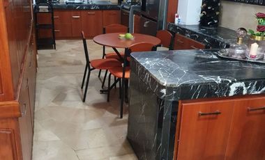 CASA GRANDEDE 2 PISOS CON TERRAZA Y LAVANERIA  CON LINDOS ACABADOS EN MADERA  CASA ESQUINERA  EN LA URBANIZACION TOLITA 1 ..FRENTE AL PAI POLI