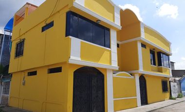 CASA GRANDEDE 2 PISOS CON TERRAZA Y LAVANERIA  CON LINDOS ACABADOS EN MADERA  CASA ESQUINERA  EN LA URBANIZACION TOLITA 1 ..FRENTE AL PAI POLI