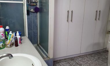 CASA GRANDEDE 2 PISOS CON TERRAZA Y LAVANERIA  CON LINDOS ACABADOS EN MADERA  CASA ESQUINERA  EN LA URBANIZACION TOLITA 1 ..FRENTE AL PAI POLI