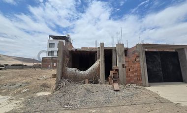 CASA EN EL OLIVAR 2 CASCO ROJO LADRILLO LISTO PARA ACABADOS TACNA.