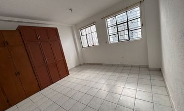 Casa de arriendo para empresa en el centro de conocoto
