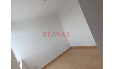 Alquiler De Departamento Duplex - Lagunas Del Chipe - Cerca A Udep//ID: 1174408