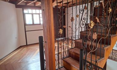 Casa  en venta, en la  Mitad del Mundo Sector el Pantógrafo Quito Ecuador.