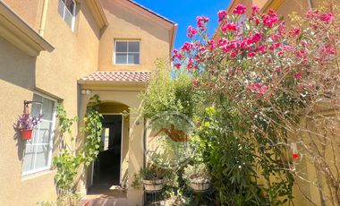 Casa Venta 3 Dormitorios En Microbarrio, Valle Lo Campino