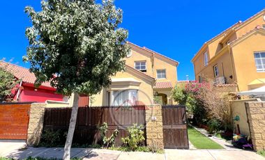 Casa Venta 3 Dormitorios En Microbarrio, Valle Lo Campino