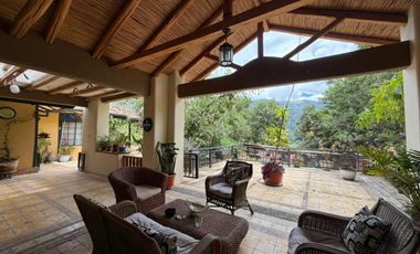 En Venta Quinta en Paute – Sector Pirincay | Amplio terreno y excelente clima