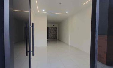 Alquiler de Local en Plaza Comercial Costa Brisa Km.19.5 Vía a La Costa. 50 m²