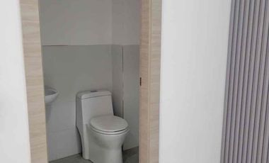 Alquiler de Local en Plaza Comercial Costa Brisa Km.19.5 Vía a La Costa. 50 m²