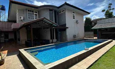 DIJUAL CEPAT MURAH RUMAH MEWAH PRIVATE POOL DALAM TOWN HOUSE CIPETE KEBAYORAN LAMA