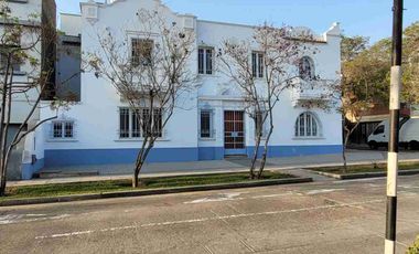 Alquilo CASA en SAN ISIDRO