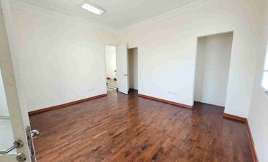 Alquilo CASA en SAN ISIDRO