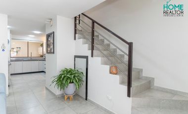 VENTA DE CASA CON 4 DORMITORIOS- Machángara, Cuenca