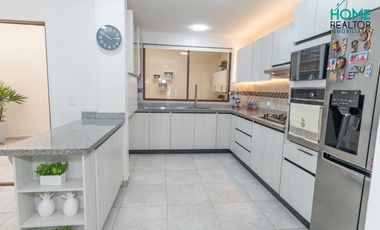 VENTA DE CASA CON 4 DORMITORIOS- Machángara, Cuenca