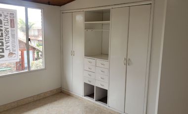 SE ARRIENDA HERMOSA CASA CONJUNTO PARQUE CENTRAL CHÍA