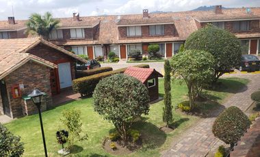 SE ARRIENDA HERMOSA CASA CONJUNTO PARQUE CENTRAL CHÍA