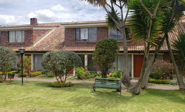 SE ARRIENDA HERMOSA CASA CONJUNTO PARQUE CENTRAL CHÍA