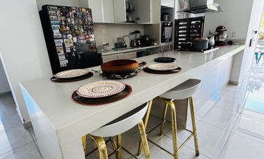 SE VENDE APTO EN EDIFICIO LE PARC