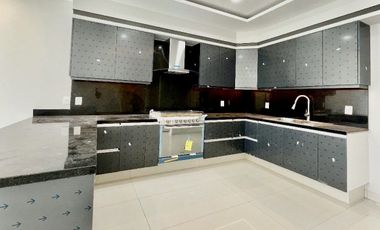 CASA EN RENTA EN SOLARES COTO ALTANZA