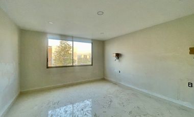 CASA EN RENTA EN SOLARES COTO ALTANZA