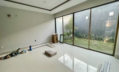 CASA EN RENTA EN SOLARES COTO ALTANZA