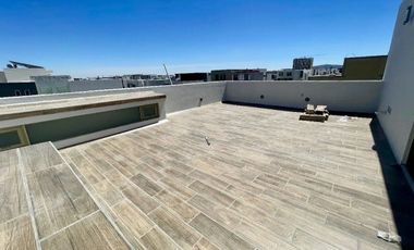 CASA EN RENTA EN SOLARES COTO ALTANZA