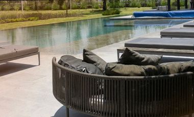 CASA EN RENTA EN SOLARES COTO ALTANZA