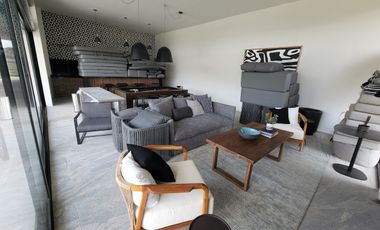 CASA EN RENTA EN SOLARES COTO ALTANZA