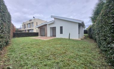 Exclusiva CASA DE UN PISO en Cajicá