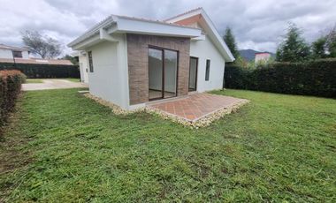 Exclusiva CASA DE UN PISO en Cajicá