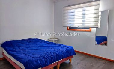 Leon Propiedades vende parcela plana de 5000m2 con 2 casas en condominio en sector Cuyuncavi Alto, Curacaví.